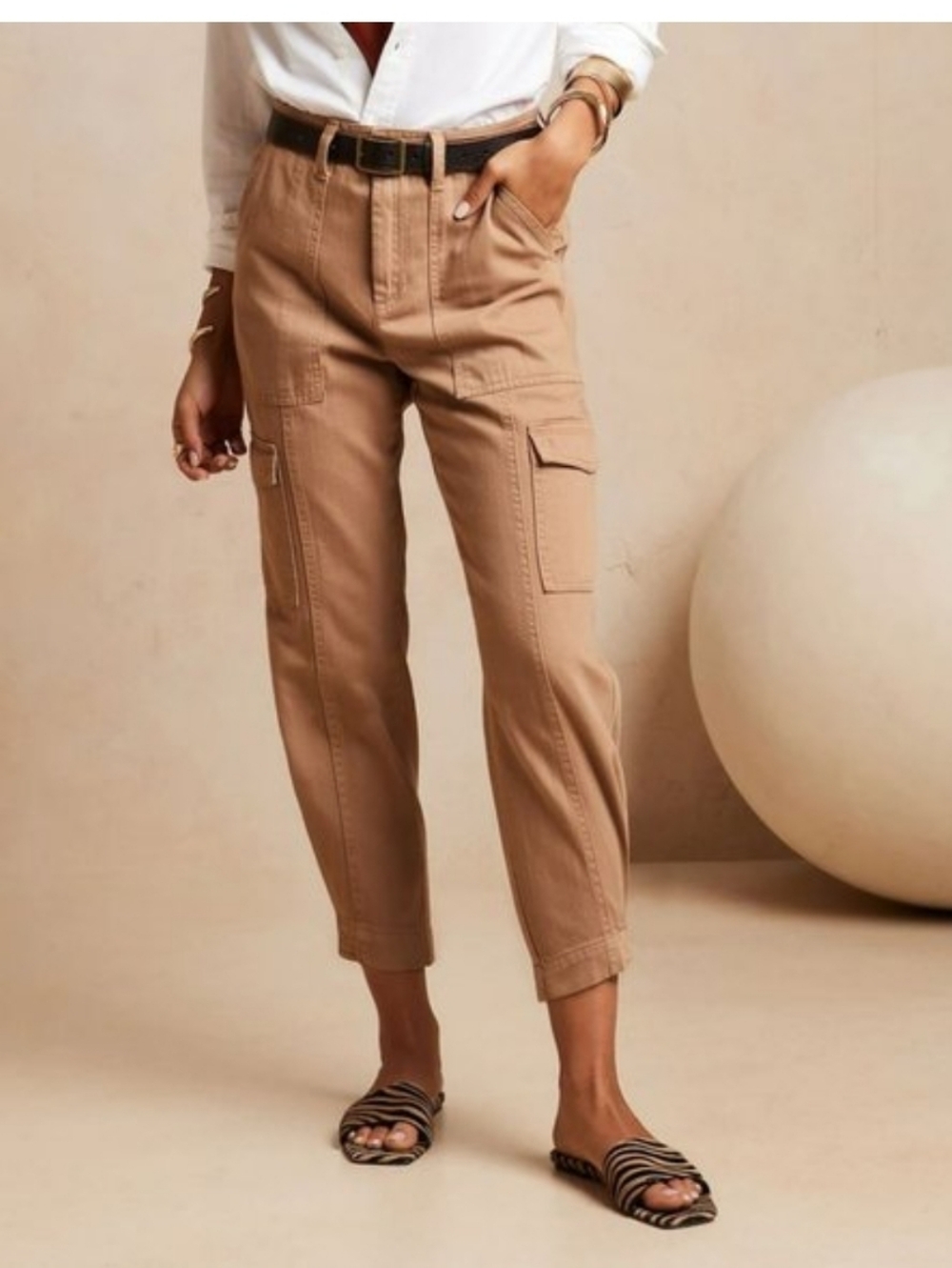 Banana Republic NWT Women’s Tapered Utility/Cargo Pants, Iced Latte Size 6